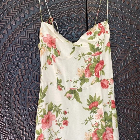 Gorgeous floral Reformation Melita dress - Picture 5 of 9